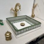 Vasque Carrée Artisanale Marocaine – Modèle Contemporain Profil Bas